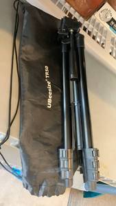 lot 3237 image: Ubesize TRO Tripod with Carry Bag