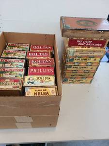lot 3241 image: Cigar boxes.