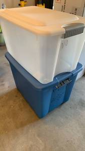 lot 3301 image: Sterilite 22 gallon Storage Container