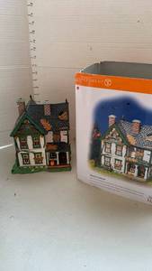 lot 3325 image: Department 56 Spooky Farmhouse Lighted Building