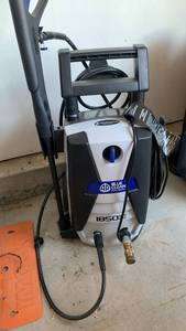 lot 3415 image: Blue Clean 1850 PSI Electric Power Washer