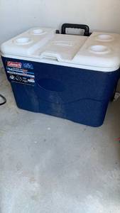 lot 3416 image: Coleman Xtreme 5 Cooler with Wheeled Base
