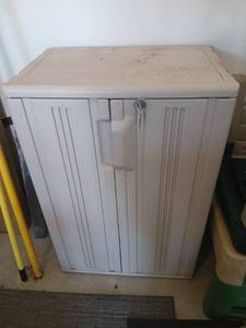 lot 3508 image: Plastic Storage Cabinet with Lock and Adjustable Shelves 35 lb Capacity 36x24x16
