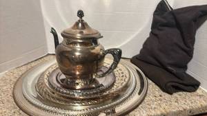 lot 1134 image: Silver Plated Tea Pot with Platters
