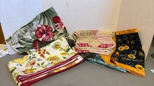 lot 1379 image: Table cloths and table runners