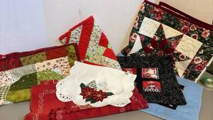 lot 1381 image: Placemats and table runners