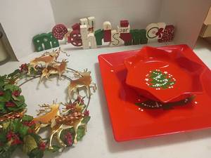 lot 2024 image: Waechtersbach of Germany and other Christmas decor