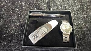 lot 12 image: Houdini Collection Mens Quartz Wristwatch Writing Pen LED Booklight Set