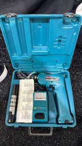 lot 22 image: Makita Cordless drill Driver Kit with Case and Charger
