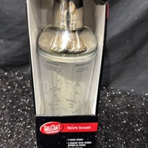 lot 54 image: TableCraft Recipe Shaker 3-Piece Cocktail Mixing Set 24 oz