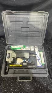 lot 103 image: Central Pneumatic Contractor Series Pneumatic Nailer Kit with Accessories