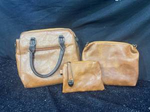 lot 107 image: 3-Piece Handbag Set with Tote, Crossbody and Clutch