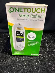 lot 135 image: OneTouch Verio Reflect Blood Glucose Monitoring System