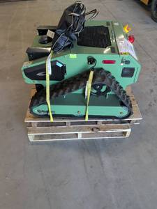 lot 212 image: Infront RC600T Lawn Mower 16HP 225cc Model