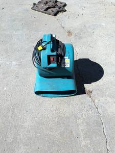 lot 6897 image: Blue Air Mover