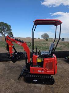 lot 6996 image: ME15 Compact Track Mini Excavator