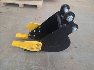 lot 8005 image: Mini Excavator Bucket Thumb Attachment 20cm