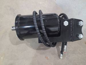 lot 8009 image: SDLanch 20cm Auger and Rod Attachment for Mini Excavator