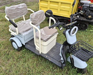 lot 8060 image: High-End Mini Golf Cart MGC40 Unused in Box