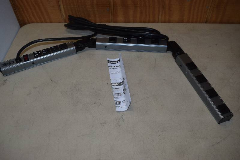 lot 19 image: Tripp Lite Foldable Power Strip