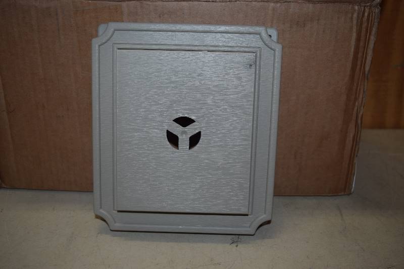 lot 36 image: 10 Tribuilt Scallop Mounts