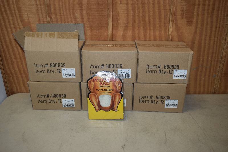 lot 37 image: 72 Turkey Stuffing Bags