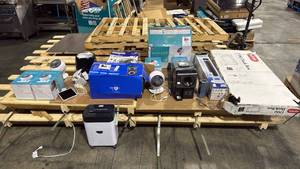 lot 3 image: Handyman special pallet #1 (all items damaged, missing parts, or non functional)&nbsp - Retail $0