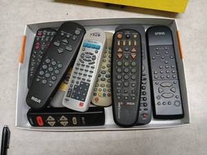 lot 1351 image: Lot of  Vintage Remote Controls - RCA, JVC, Philips, Apex