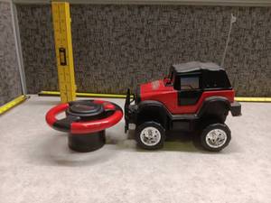 lot 1377 image: Tonka Remote Control Jeep Toy Vehicle w Controller