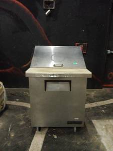 lot 5027 image: Undercounter Refrigerator Unit w Stainless Steel Top, works