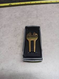 lot 1423 image: Barlow Simply Smarter Brass Key Shaped Multi-Tool