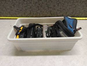 lot 1441 image: Lot of 5 35mm Point and Shoot Cameras Panorama Kodak plus 1 digital Camera