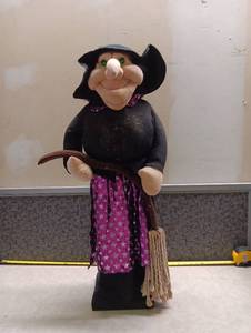 lot 1449 image: Witch Character Figure with Broom and Hat Approx 29 inches