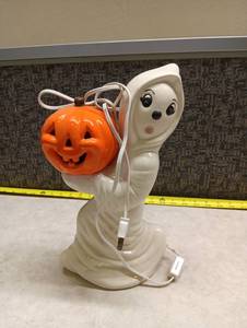 lot 1453 image: Halloween Ceramic Ghost Holding Pumpkin Light Decoration