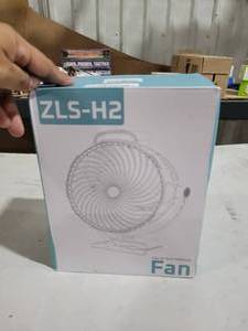 lot 31251 image: Tenvolti 10000mAh Clip-On Fan 8 Black, LED, 9 Speeds, 360 , Quiet 30H