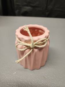 lot 70980 image: Pink Ceramic Scalloped Pen Holder with Rope Detail - Retail $8