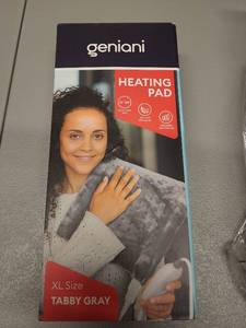 lot 70995 image: Geniani Electric Heating Pad XL Size Tabby Gray - Retail $25