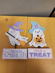 lot 71036 image: Halloween Witch Ghost Table Sign Decorations 2-Piece Set - Retail $6