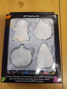 lot 71047 image: DIY Figurine Kit 4 Plaster Pieces Paint Brush 6 Color Paint Pots - Retail $5