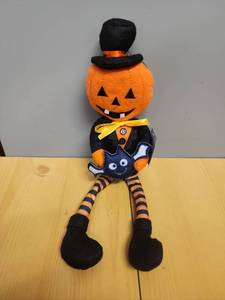 lot 71048 image: Halloween Plush BeanFilled Jack-O-Lantern Pumpkin Bat Shelf Sitter  - Retail $8