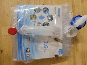 lot 20020 image: iTraz 2.6 Gallon Collapsible Water Container