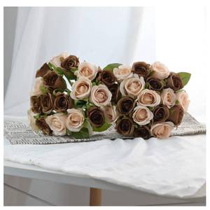 lot 13082 image: 36-Piece Artificial Silk Roses with Stems