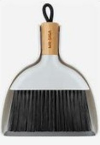 lot 20235 image: Mr.Siga Handheld Mini Dustpan and Brush Set with Bamboo Handle