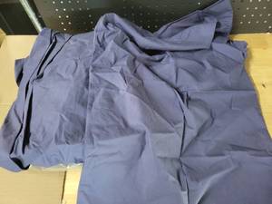 lot 20303 image: Ruvanti 100% Cotton Navy Blue King Sheets