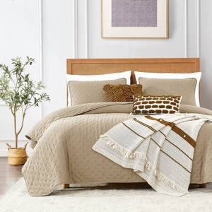 lot 13341 image: ROARINGWILD California King Quilt Set, 118x106