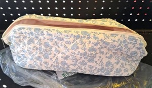 lot 5541 image: Blue floral Cosmetic Pouch Bag