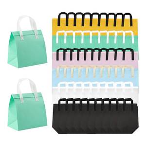 lot 17153 image: Novotechcal 60 Pc Insulated Thermal Food Delivery Bags