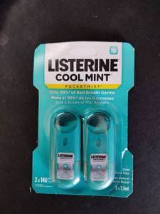 lot 14218 image: Listerine Cool Mint Pocket Mist Oral Care Spray 2-Pack