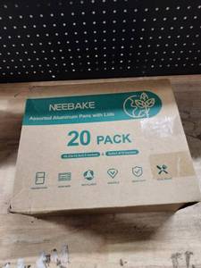lot 17319 image: Neebake Assorted Aluminum Pans with Lids 20 Pack