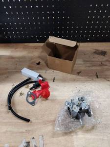 lot 18027 image: Small Carburetor Kit